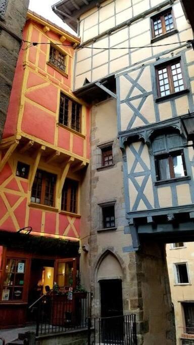 Bel Appartement, 2 Chambres, Centre * Thiers
